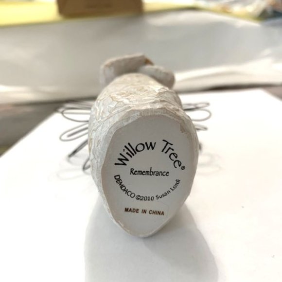 Willow Tree Remembrance Angel Figurine - Picture 6 of 7